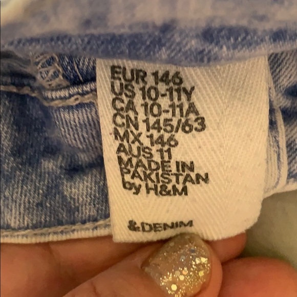 🌵Stone wash H&M shorts!! - Picture 3 of 4